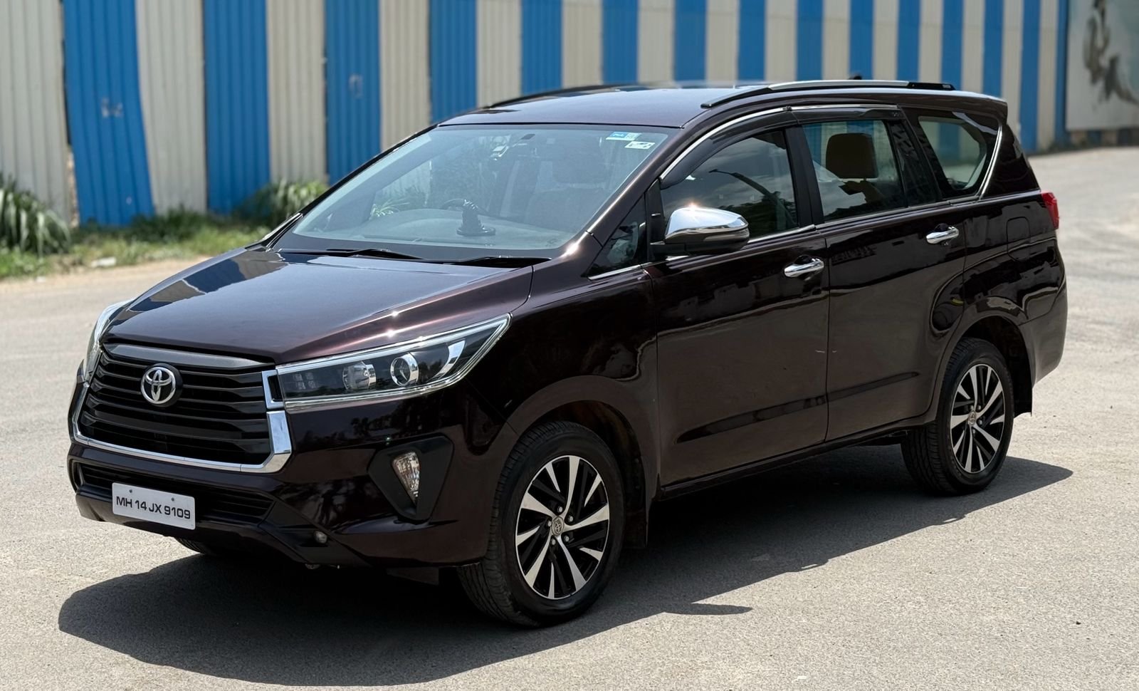 Innova Crysta Auto 2.4 Z